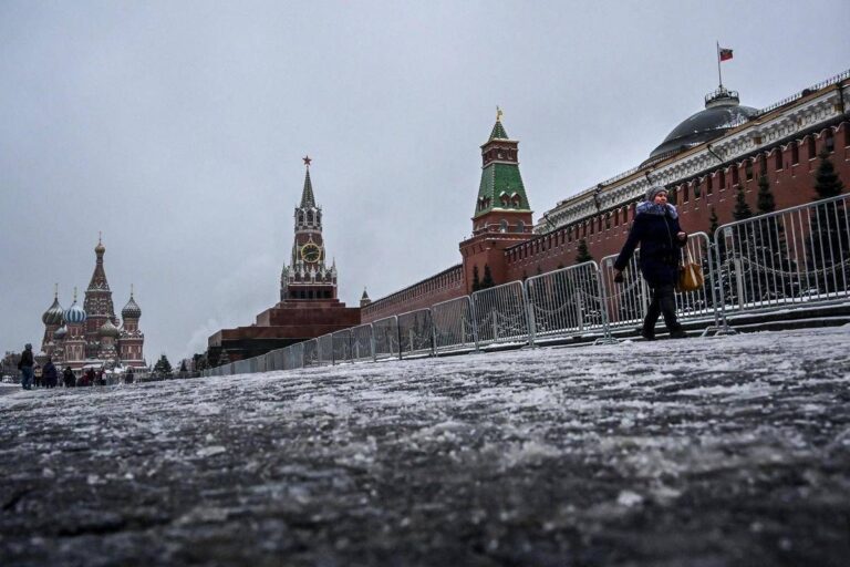 Ucraina, Ue amplia lista sanzioni Russia: colpiti anche gli influencer di Putin