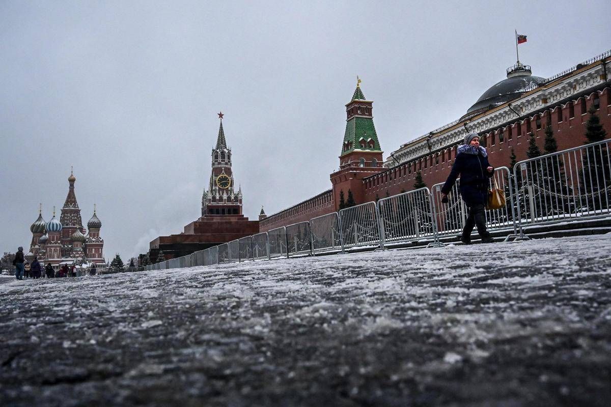 Ucraina, Ue amplia lista sanzioni Russia: colpiti anche gli influencer di Putin