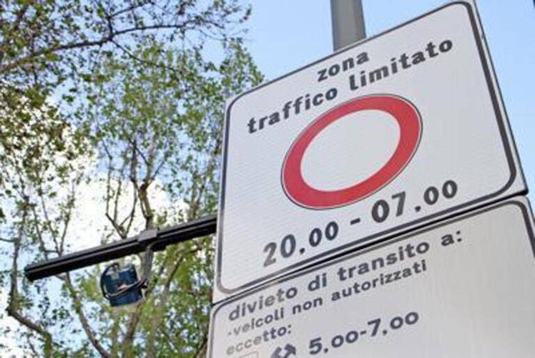 Ztl Roma, Patanè chiarisce: “In fascia verde nessun divieto ulteriore da 1° novembre”