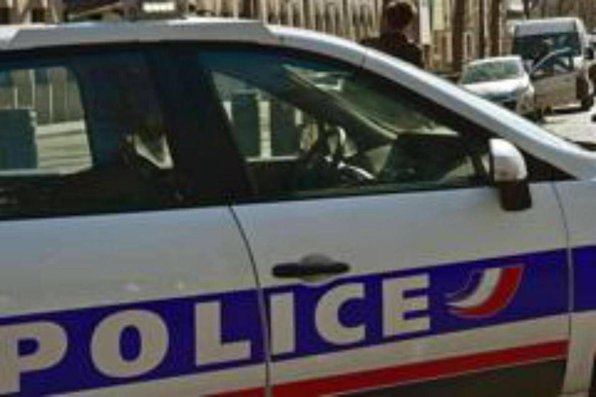 Francia, pianificavano attentato antisemita: arrestati due minorenni a Parigi