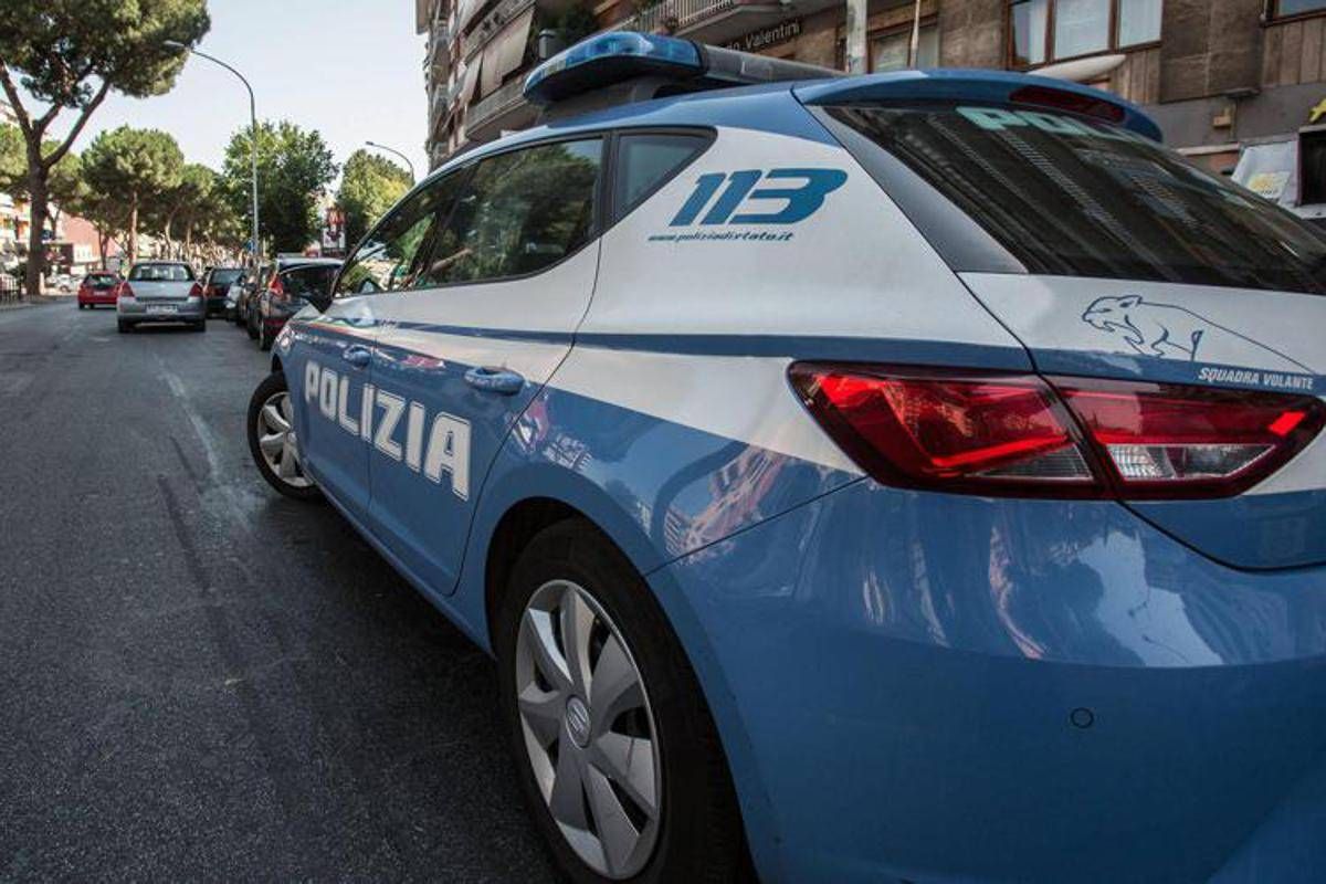 Padova, stupro di gruppo su 19enne in ex aeroporto militare: tre arresti