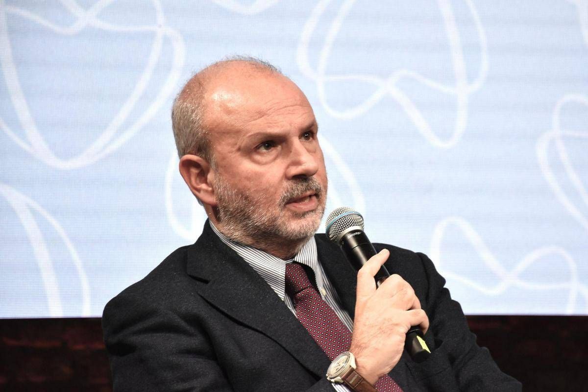 Vaccini, Schillaci revoca Nitag dopo polemica per nomina due membri sostenuti dai No Vax