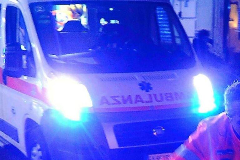 Scontro fra due moto in provincia di Como, morti un 17enne e un 20enne