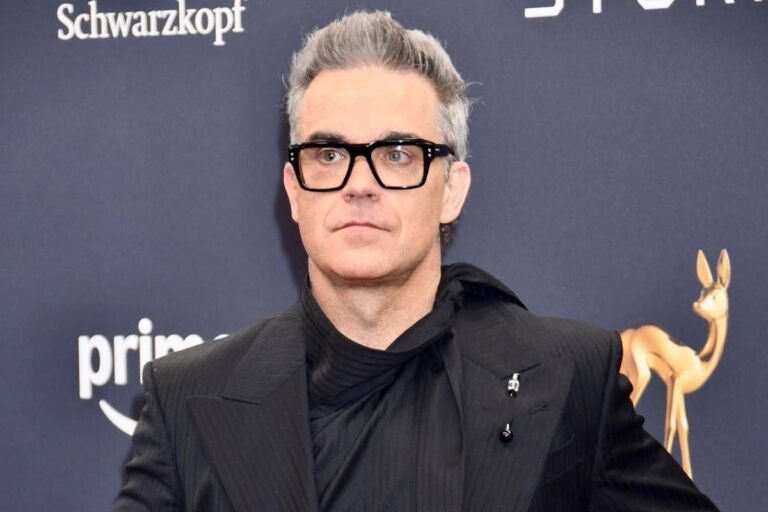 Robbie Williams, annuncio choc: “Sto perdendo la vista a causa di una cura dimagrante”