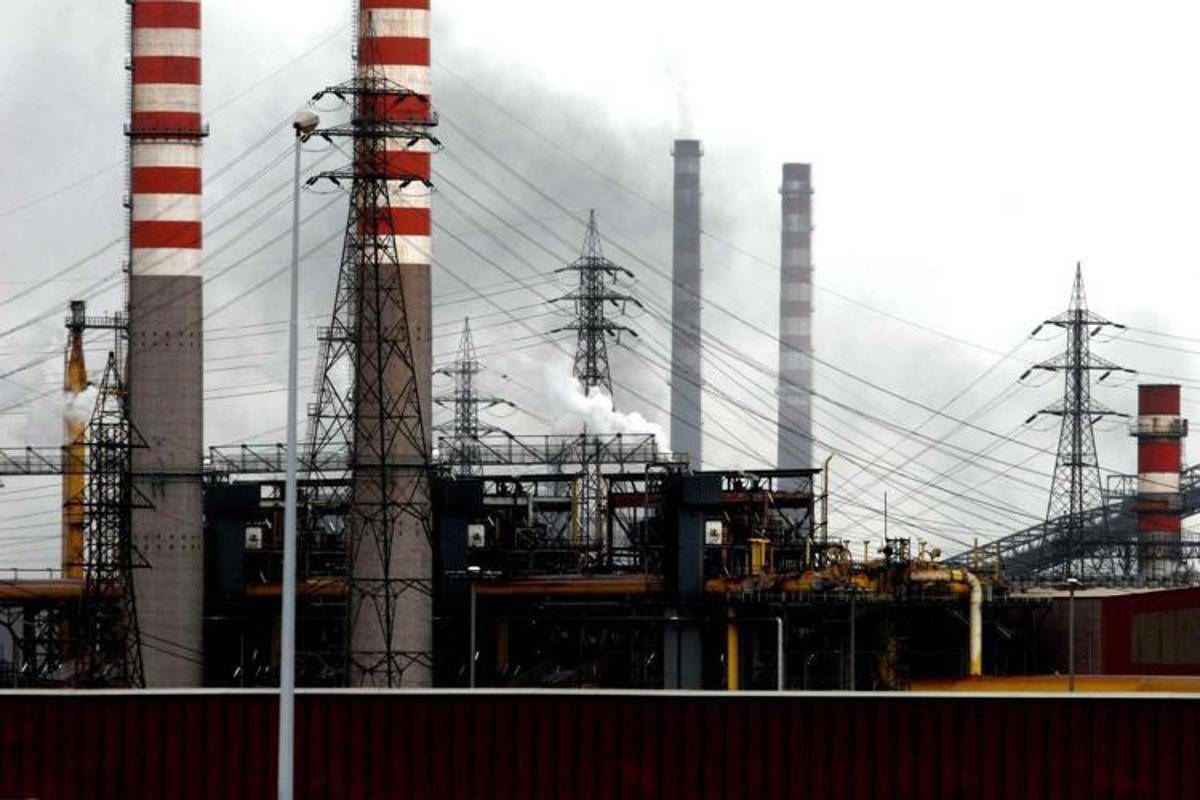 Ex Ilva, odori nauseabondi e malori tra i dipendenti: chiesto un “intervento immediato”