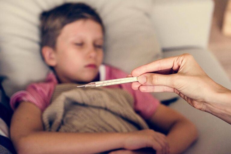 Influenza, il pediatra: “Nei prossimi giorni prevedibile aumento casi”