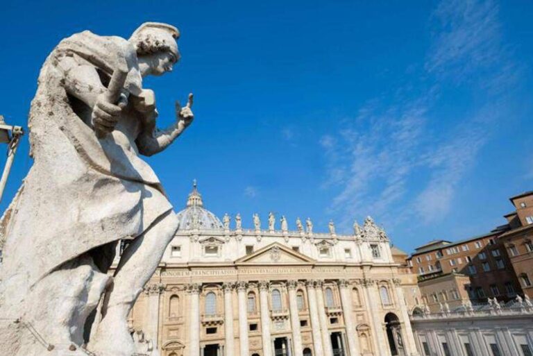 Giubileo, prima volta a San Pietro per pellegrini Lgbtq: “Sabato varcheremo Porta Santa”