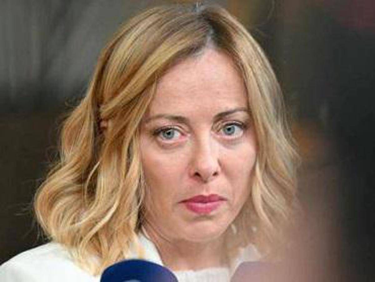 Incidente su A1, oggi i funerali. Meloni: “Mi stringo a famiglie delle vittime”