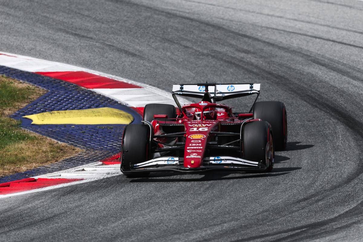 Gp Ungheria, pole Ferrari con un super Leclerc. Disastro Hamilton