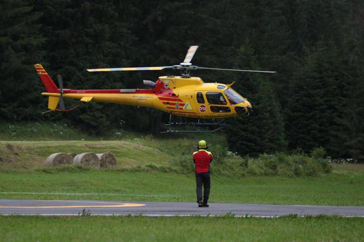 Volo nella scarpata per 30 metri, due morti in provincia di Udine