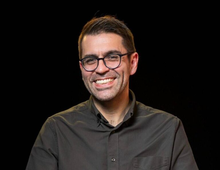 David Puente e l’irrealtà aumentata. “L’AI ha cambiato (in peggio) la lotta contro le fake news”
