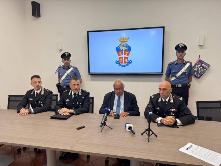 “E’ morto il mio compagno”, ma l’aveva ucciso lei: 63enne arrestata dopo due anni