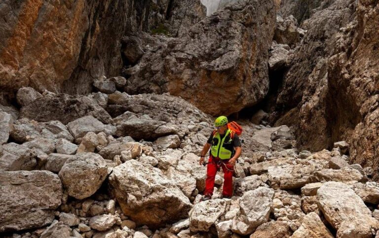 Escalation di morti in montagna, 83 in un solo mese: “Aumentata imprudenza, emulazione dai social”