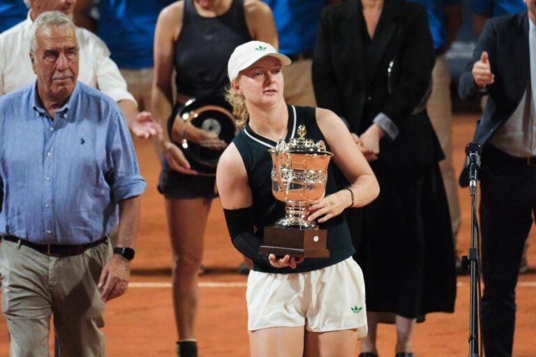 Francesca Jones, lezione di tennis e di vita: vince l’Open di Palermo e diventa la numero 84 del mondo senza 5 dita