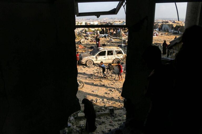 Gaza, “nuovi raid: dall’alba almeno 34 morti”. Olanda vieta ingresso a ministri israeliani