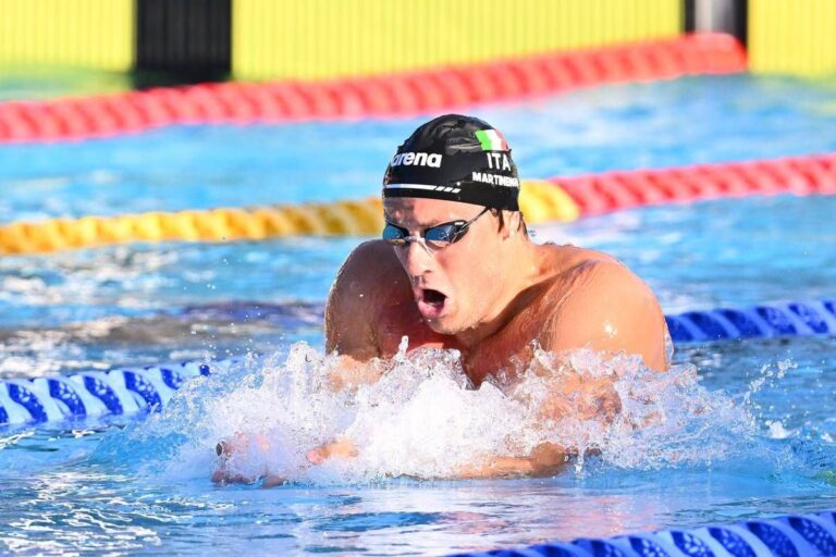 Mondiali nuoto, avanzano Martinenghi e Razzetti. Attesa per le finali di Ceccon e Quadarella