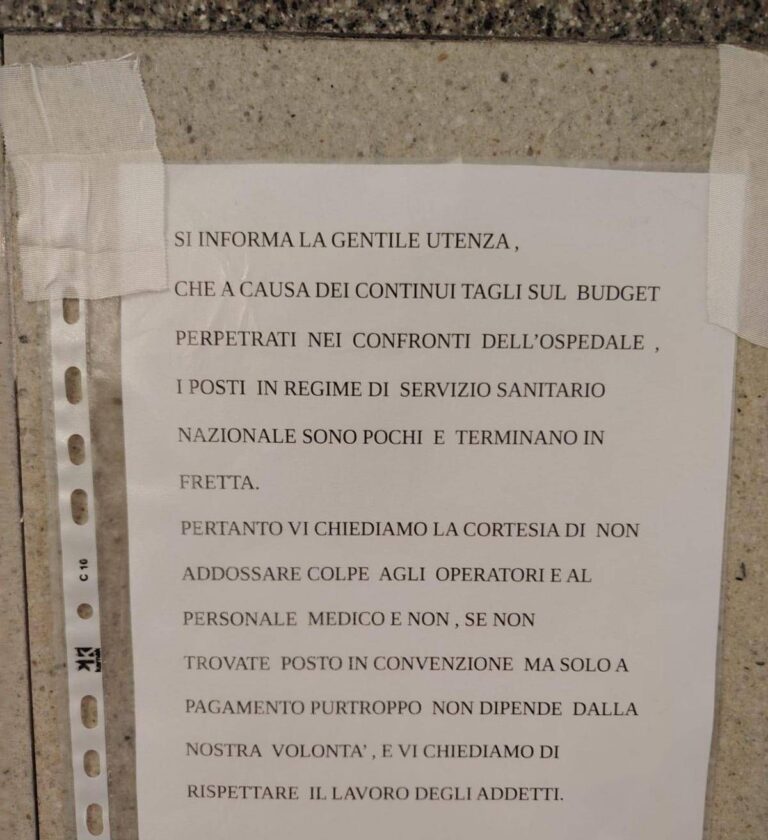 Al Fatebenefratelli di Roma spunta un cartello: “I tagli al budget riducono posti in convenzione, non dateci la colpa”