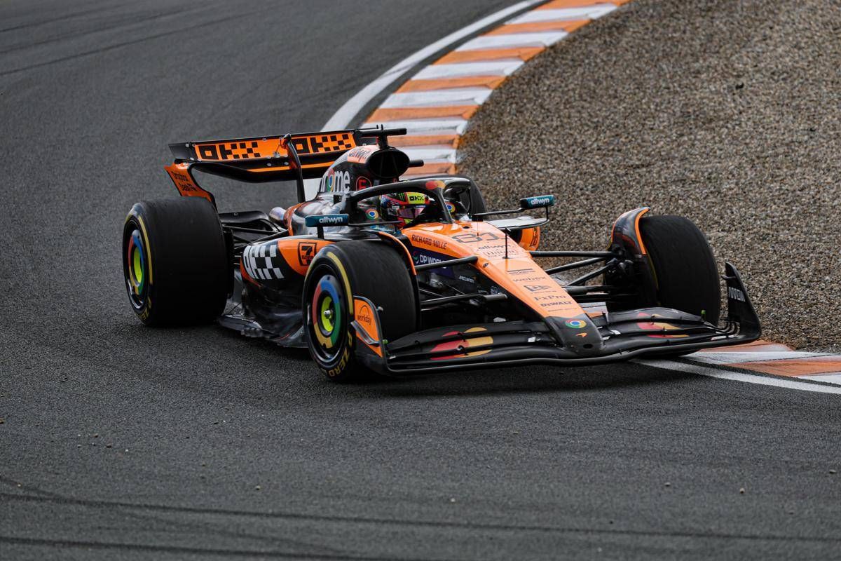 Formula 1, Piastri domina la Sprint in Qatar davanti a Russell e Norris. Lontane le Ferrari