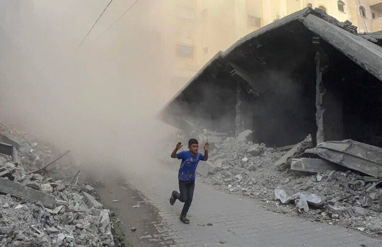 Gaza, Hamas denuncia: “Uccisi quasi 19.000 bambini dal 7/10”. Katz approva piano occupazione