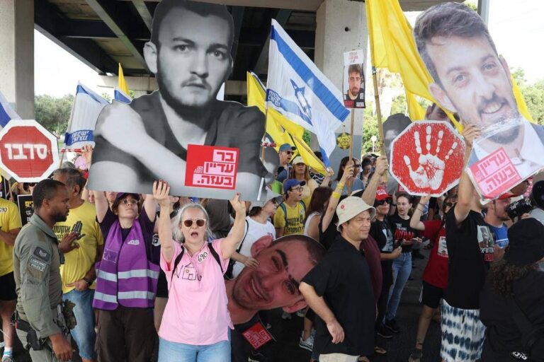 Israele, blocchi e nuove proteste dei parenti degli ostaggi. A Gaza “altri 20 morti dall’alba”