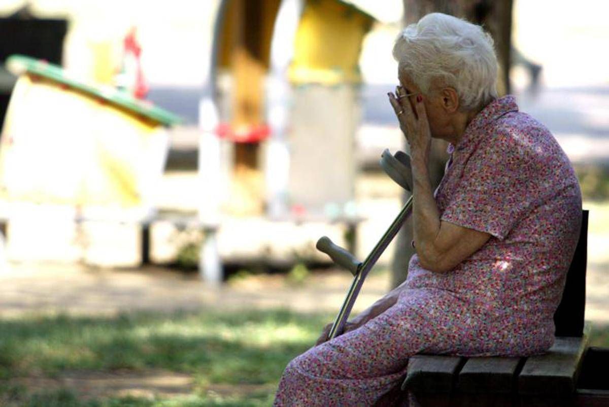 Italia, continua il calo demografico: meno giovani, più anziani e stranieri