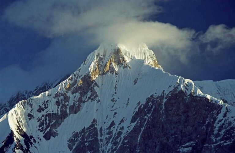 Kirghizistan, tragedia sul Pik Pobeda: “Morto alpinista italiano”