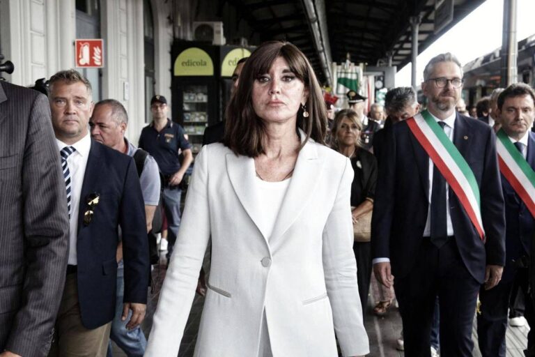 Strage di Bologna, Bernini: “Non omaggio a vittime ma comiziaccio politico”