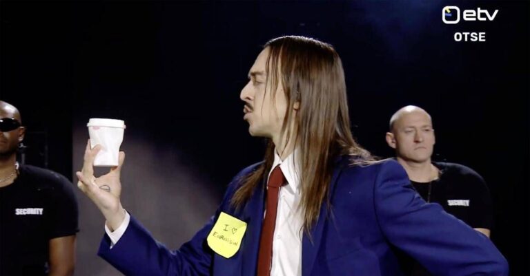Tommy Cash dopo ‘Espresso Macchiato’: “Sanremo? Sarebbe fighissimo, vedremo…”