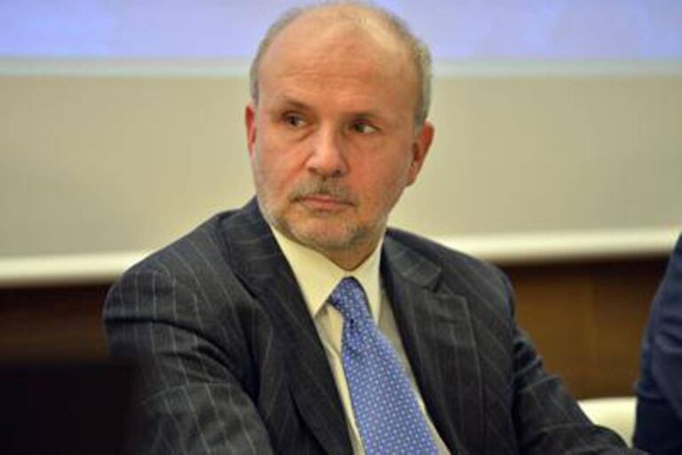West Nile, Schillaci: “No ad allarmi mediatici, nel 2025 registrati 145 casi in passato fino a 728”