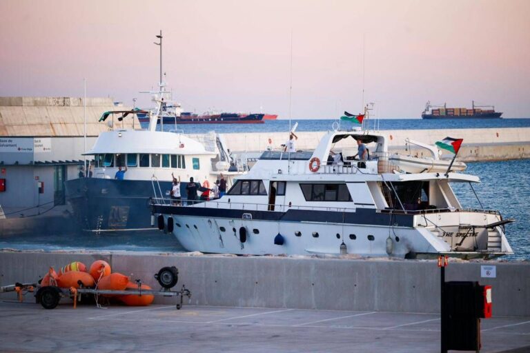 Flotilla per Gaza, quattro politici italiani a bordo: “È in gioco l’umanità”