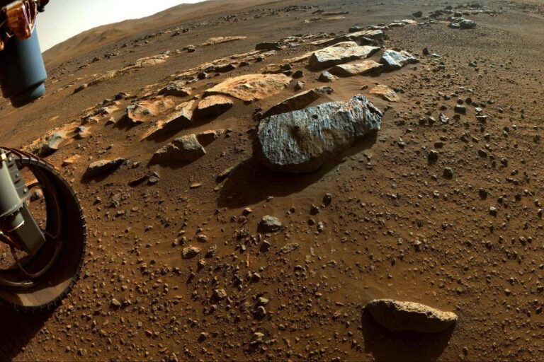Marte, le tracce di vita nelle rocce? La scoperta della Nasa