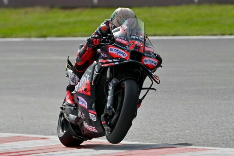 MotoGp, Bezzecchi vince la Sprint a Misano. Cade Marquez, lontano Bagnaia