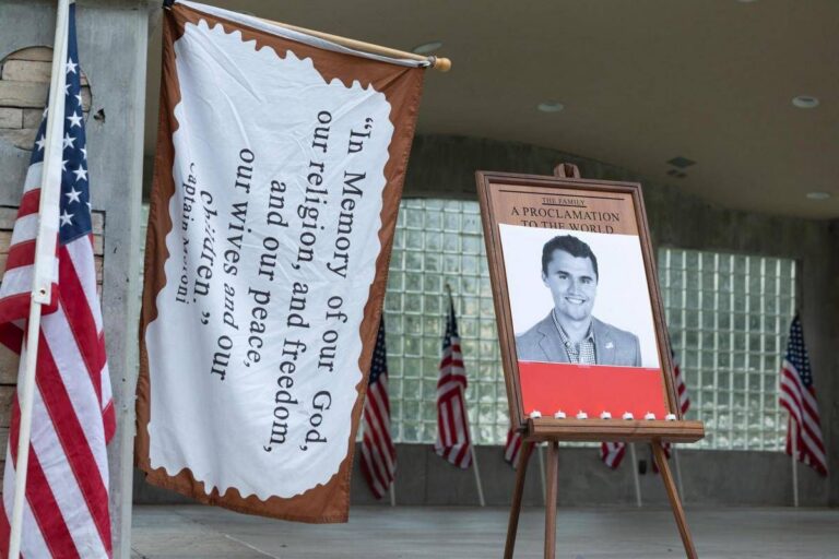Omicidio Kirk, continua la caccia al killer. Trump: “Giorno buio per l’America”