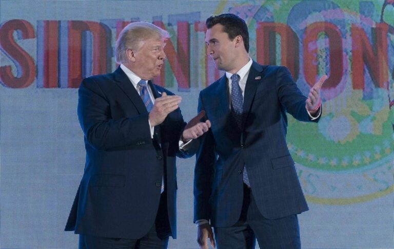 Propaganda russa cavalca omicidio Kirk: “Chiaro messaggio a Trump”