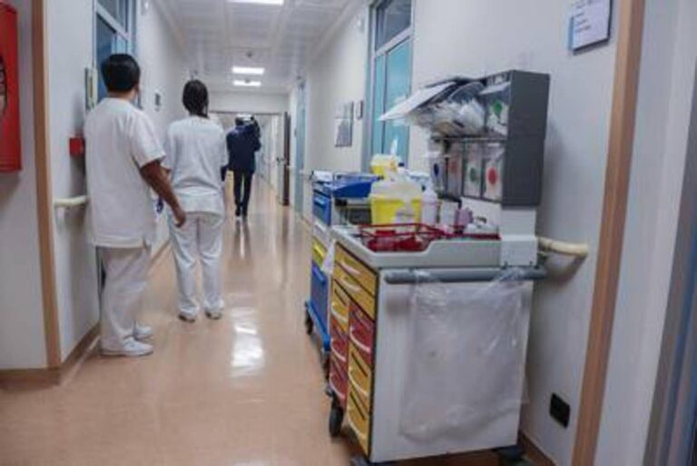 Sanità, appello 75 società scientifiche: “Nuovi Lea fermi da due anni, si approvino subito”