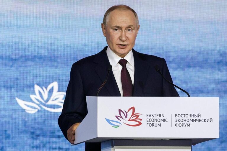 Ucraina, Putin avverte: “Truppe occidentali schierate nel territorio saranno bersaglio”