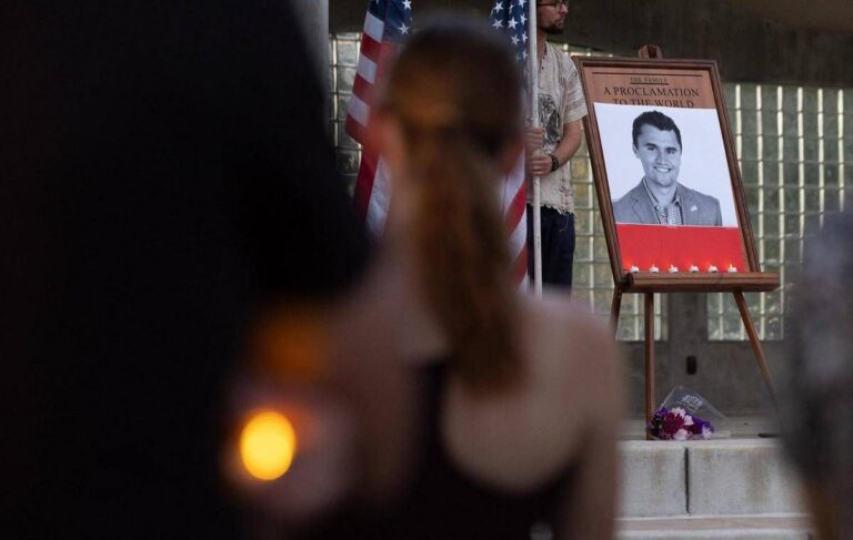 “You’re fired”, esultano per morte Kirk e vengono licenziati: il caso
