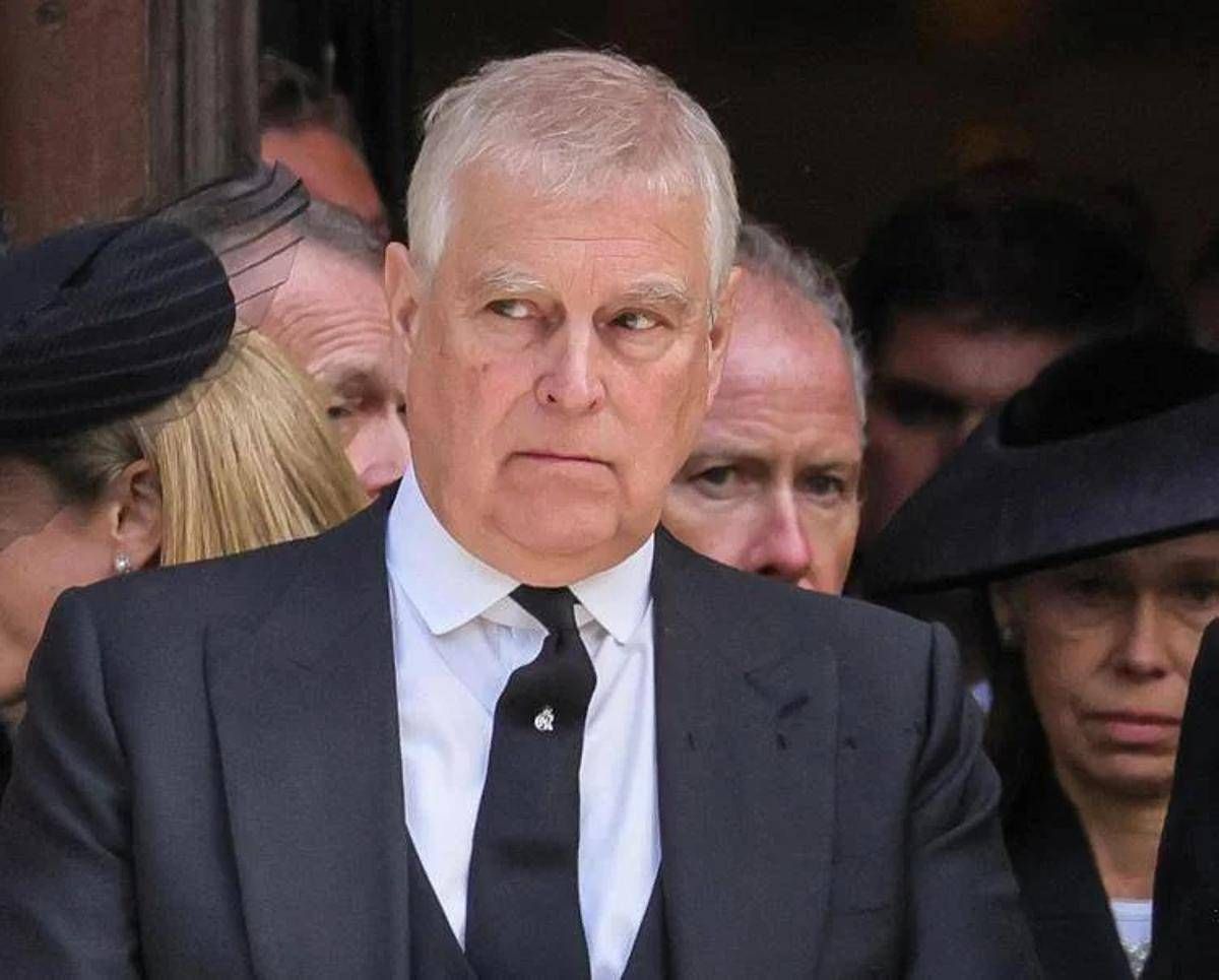 “Andrea perde il titolo di principe e lascerà il Royal Lodge”, l’annuncio di Buckingham Palace