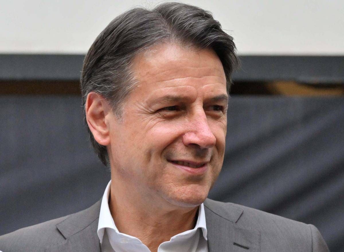 M5S, Conte confermato presidente: “Avanti, tutti insieme, a testa alta”