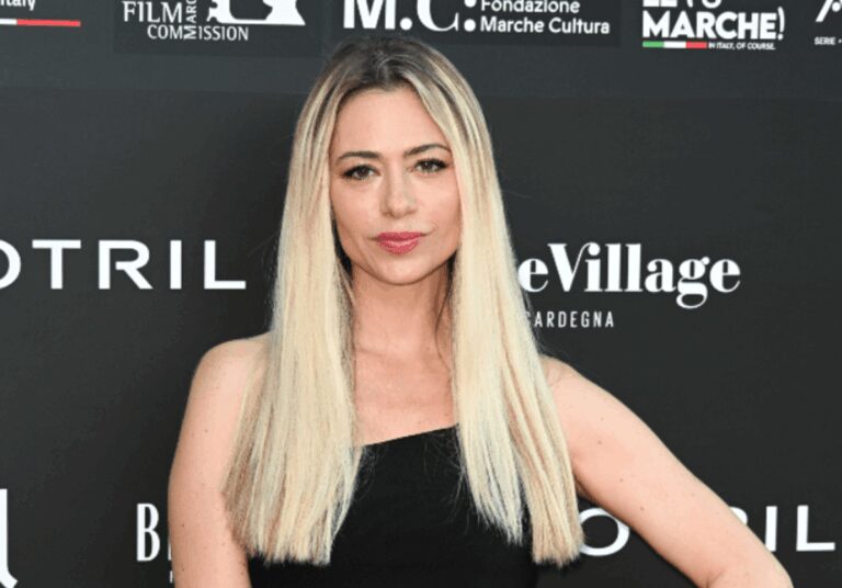 Martina Stella, la separazione dall’ex marito: “Era un matrimonio affollato”