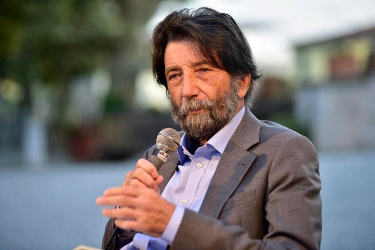 Massimo Cacciari sposo a 81 anni, presto nozze a Milano con Chiara Patriarca