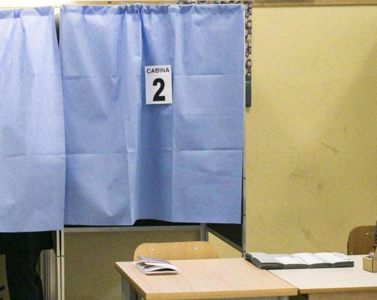 Sondaggio politico, Fratelli d’Italia stabile e Pd scende