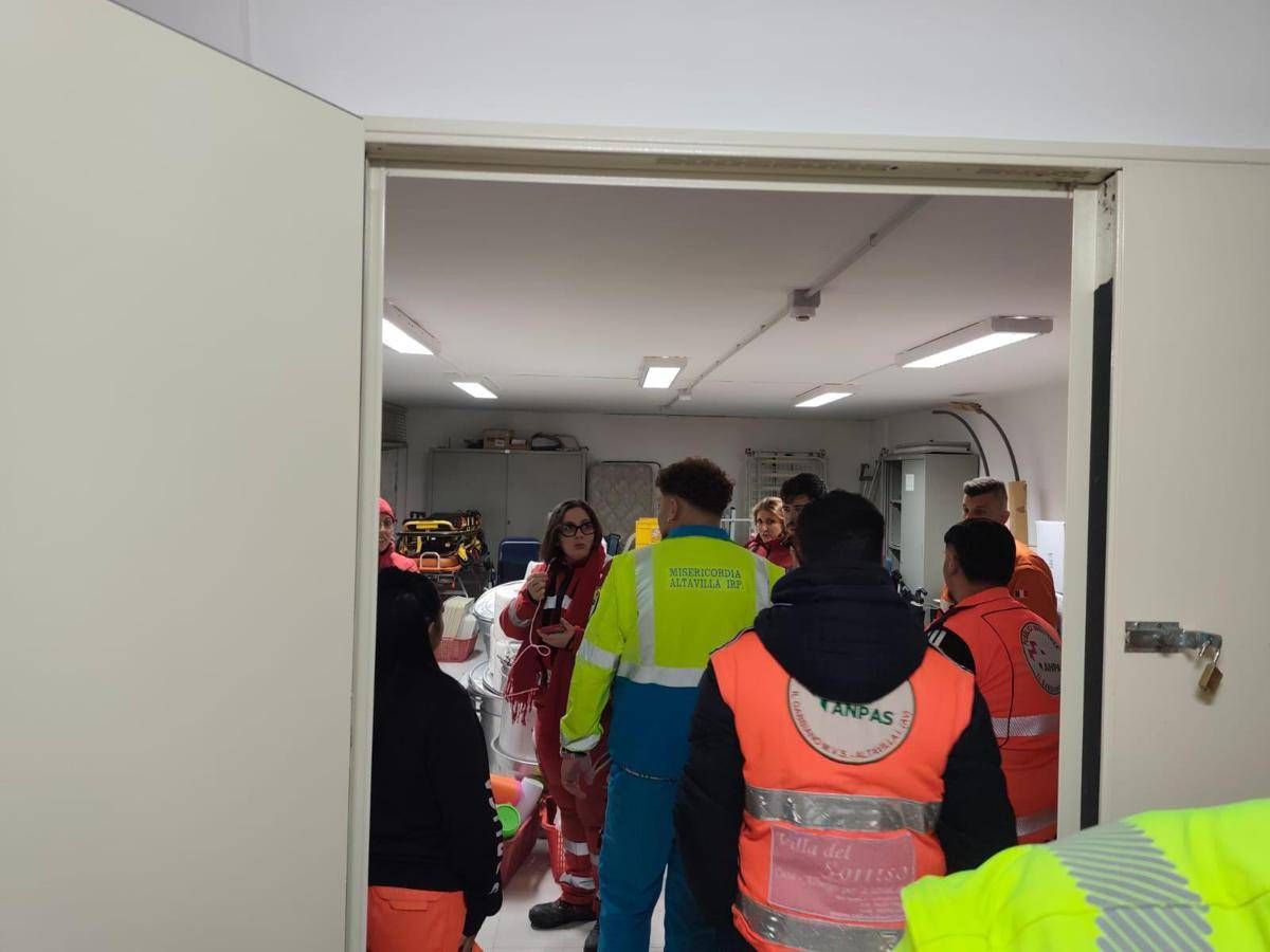 Terremoto in Irpinia, sindaco Montefredane: “Allestiti due punti accoglienza, in centro caduti calcinacci”