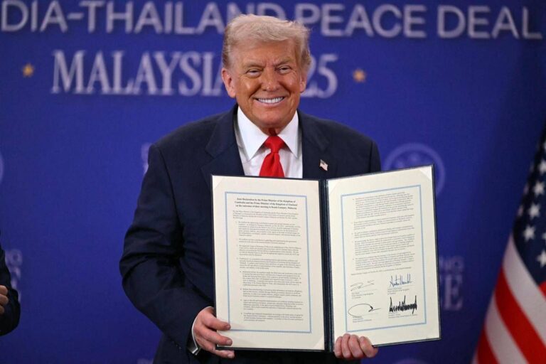 Trump in Asia, missione tra pace e dazi. Il messaggio a Xi: “Ci aiuti con la Russia”