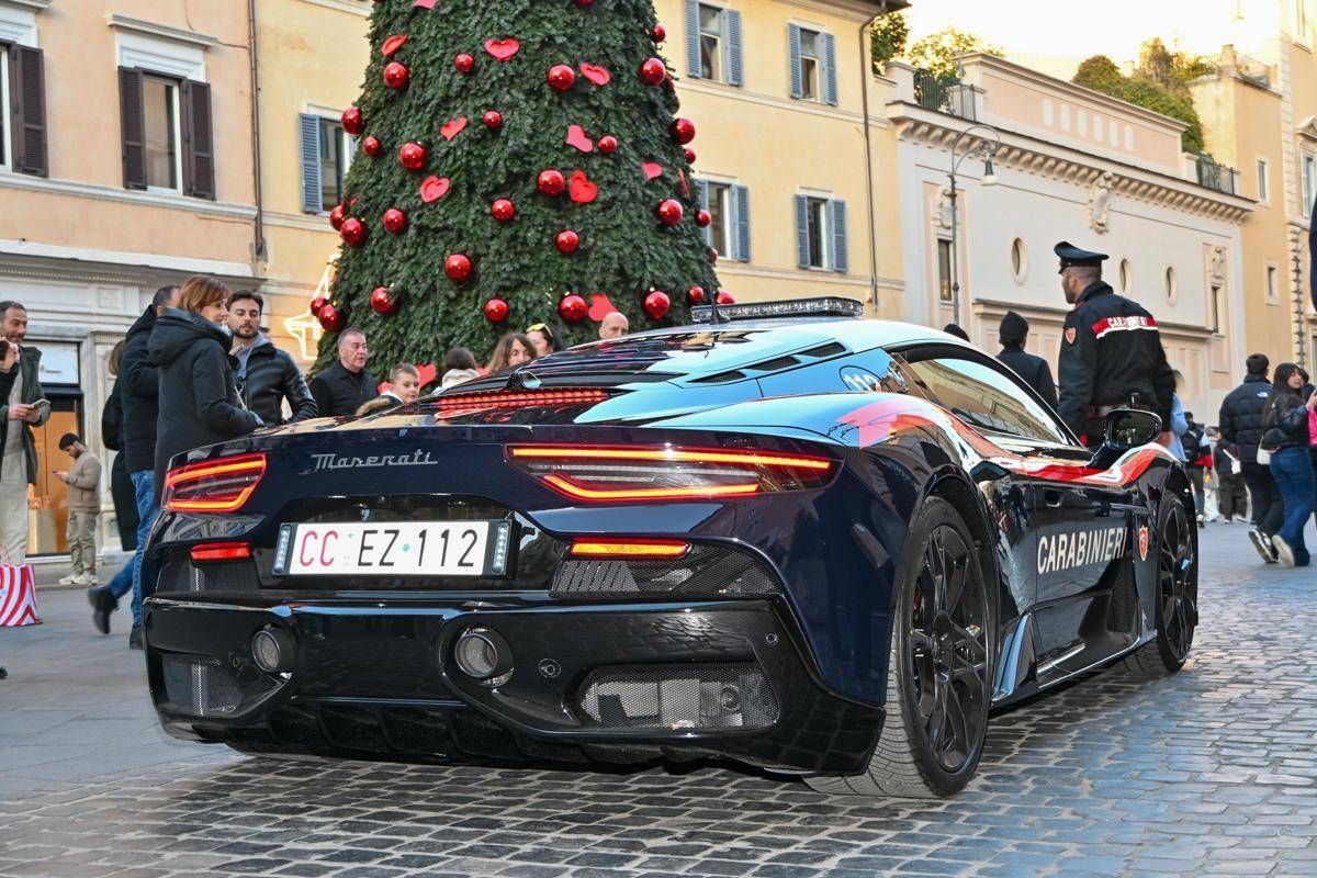 Ai Carabinieri nuova Maserati per trasporti sanitari urgenti, Luongo: ”Sempre pronti a intervenire”