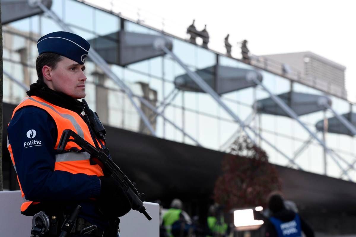 Ancora droni sul Belgio, nuovo avvistamento su base militare di Kleine Brogel