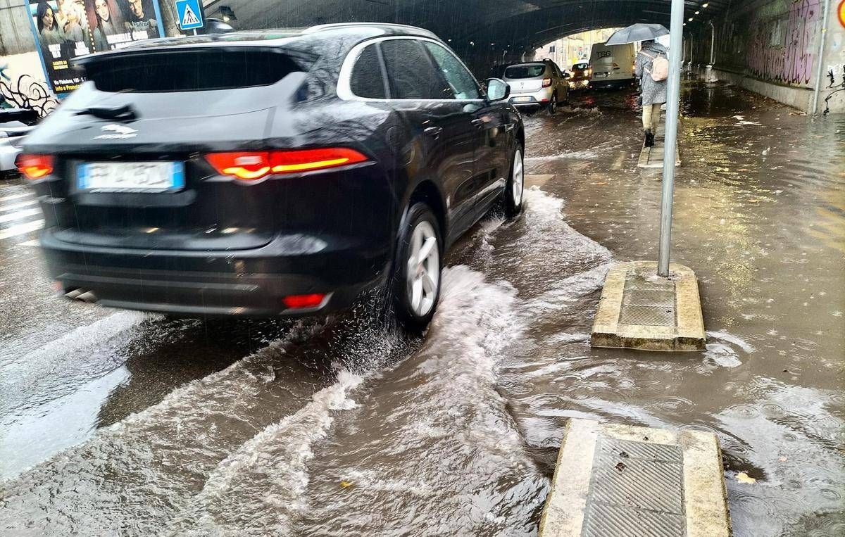 Arriva la ‘goccia fredda’ sull’Italia, dicembre inizia con rischio nubifragi