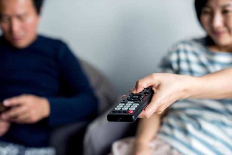 Ascolti tv, ‘La Notte nel cuore’ vince la prima serata e ‘Sanremo Giovani’ debutta con il 6%