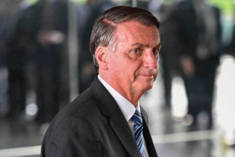 Bolsonaro ha esaurito i ricorsi, definitiva condanna a 27 anni per tentato golpe
