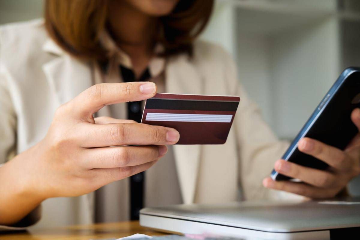 Bonifici istantanei, dal limite di spesa ai sospetti di truffa: a cosa fare attenzione